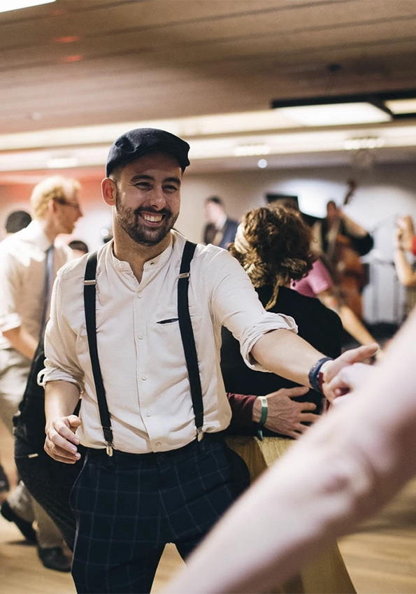Álex Abuín, instructor de Swing en Vivó la Danse Studio